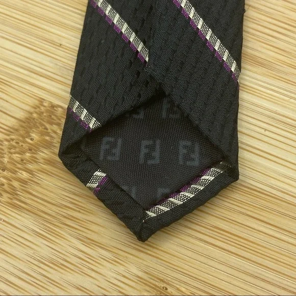 FENDIMen's Tie; Pure Italian Silk